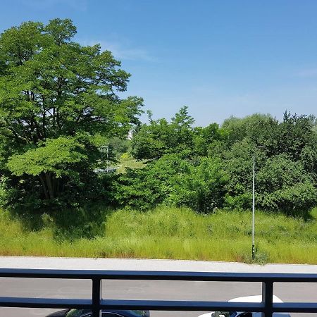 クラクフCosy Studio With Private Garage P4You Plアパートメント エクステリア 写真